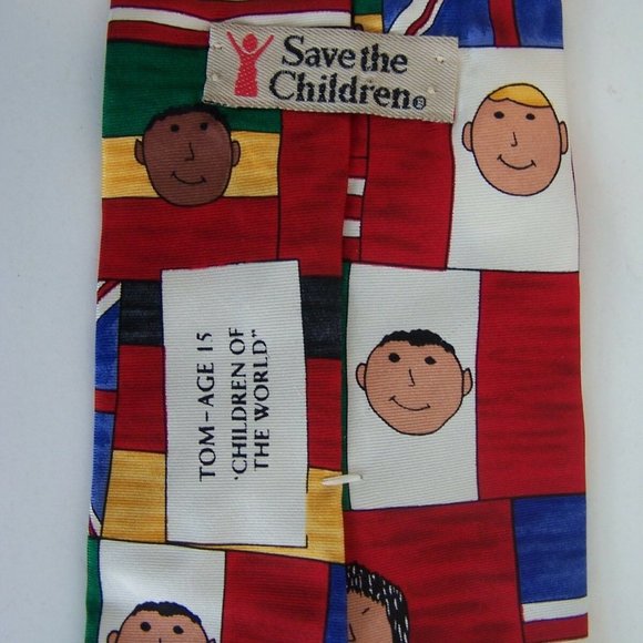 Children Of The World Flag Faces Collector Necktie - Picture 2 of 2
